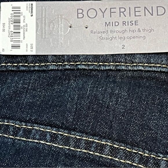NWT Jennifer Lopez Boyfriend Mid Rise Straight Leg Jeans size 2 Stretch Denim - Picture 13 of 14